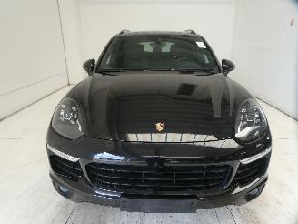 Porsche Cayenne E-HYBRID picture 2