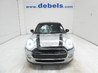 Schadeauto Mini Cooper 1.5 2019/4