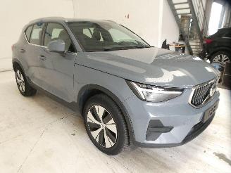 Volvo XC40 MOMENTUM picture 9