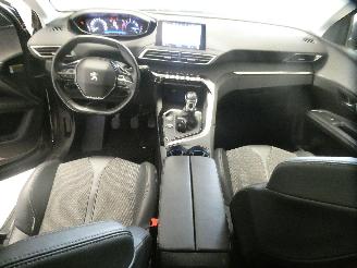 Peugeot 5008 II ALLURE picture 13