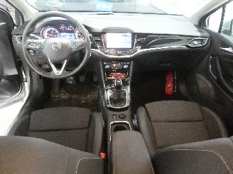 Opel Astra 1.6D INNOVATION picture 17