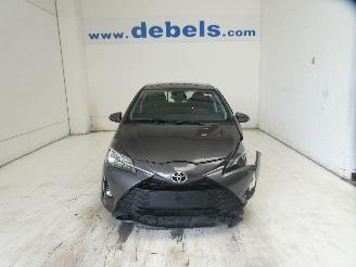 Coche accidentado Toyota Yaris Y-OUNG 2018/10