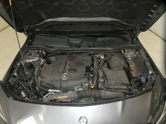Mercedes 200-serie 200 D picture 26