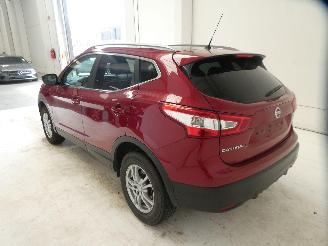 Nissan Qashqai 1.2 picture 4
