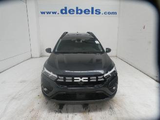 krockskadad bil auto Dacia Jogger EXTREME 2023/2