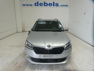 krockskadad bil auto Skoda Fabia AMBITION 2019/1