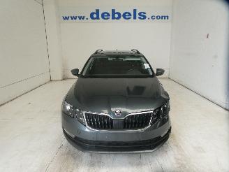 krockskadad bil auto Skoda Octavia AMBITION 2020/6