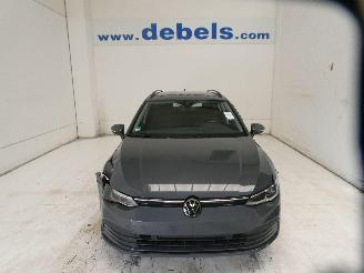 damaged passenger cars Volkswagen Golf VARIANT LIFE 2023/1
