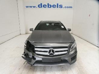 Schadeauto Mercedes GLA  2016/5