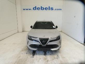 Unfallwagen Alfa Romeo Junior IBRIDA 2026/6