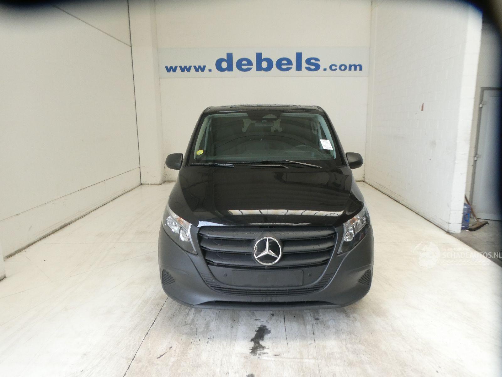 Mercedes Vito 8+1 TREKHAAK
