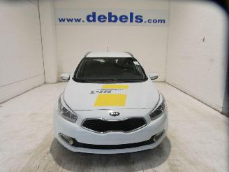 Schadeauto Kia Cee d 1.4 CRDI 2014/7