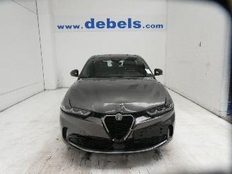 krockskadad bil auto Alfa Romeo Tonale 1.6D 2023/12