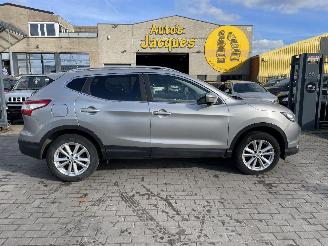 Damaged car Nissan Qashqai 1.2I ACENTA 2016/6