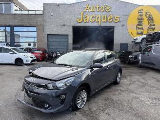 Schadeauto Kia Rio 1.2 PURE 2022/8