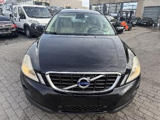 Volvo Xc-60 MOMENTUM picture 4