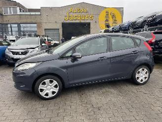 uszkodzony samochody osobowe Ford Fiesta 1.2I 2011/4