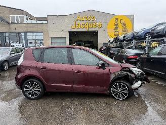 Coche accidentado Renault Scenic 1.5 DCI 2015/3