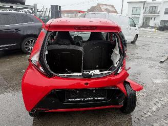 Toyota Aygo 1.0I picture 10