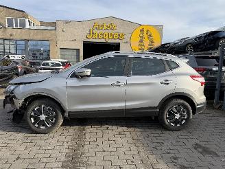 Schadeauto Nissan Qashqai 1.2I 2016/10
