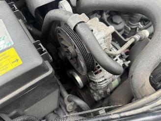 Volvo V-70 2.4D AUTOMAAT picture 20