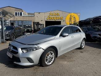 Schadeauto Mercedes A-klasse AUTOMATIC 2019/3