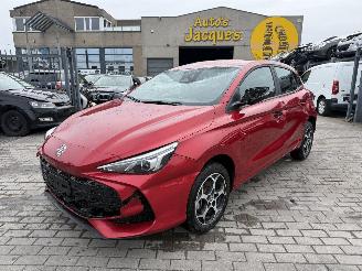 damaged passenger cars MG 3 1.5 COMFORT 2025/12