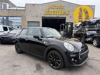 Vaurioauto  passenger cars Mini One 1.2I 2018/3