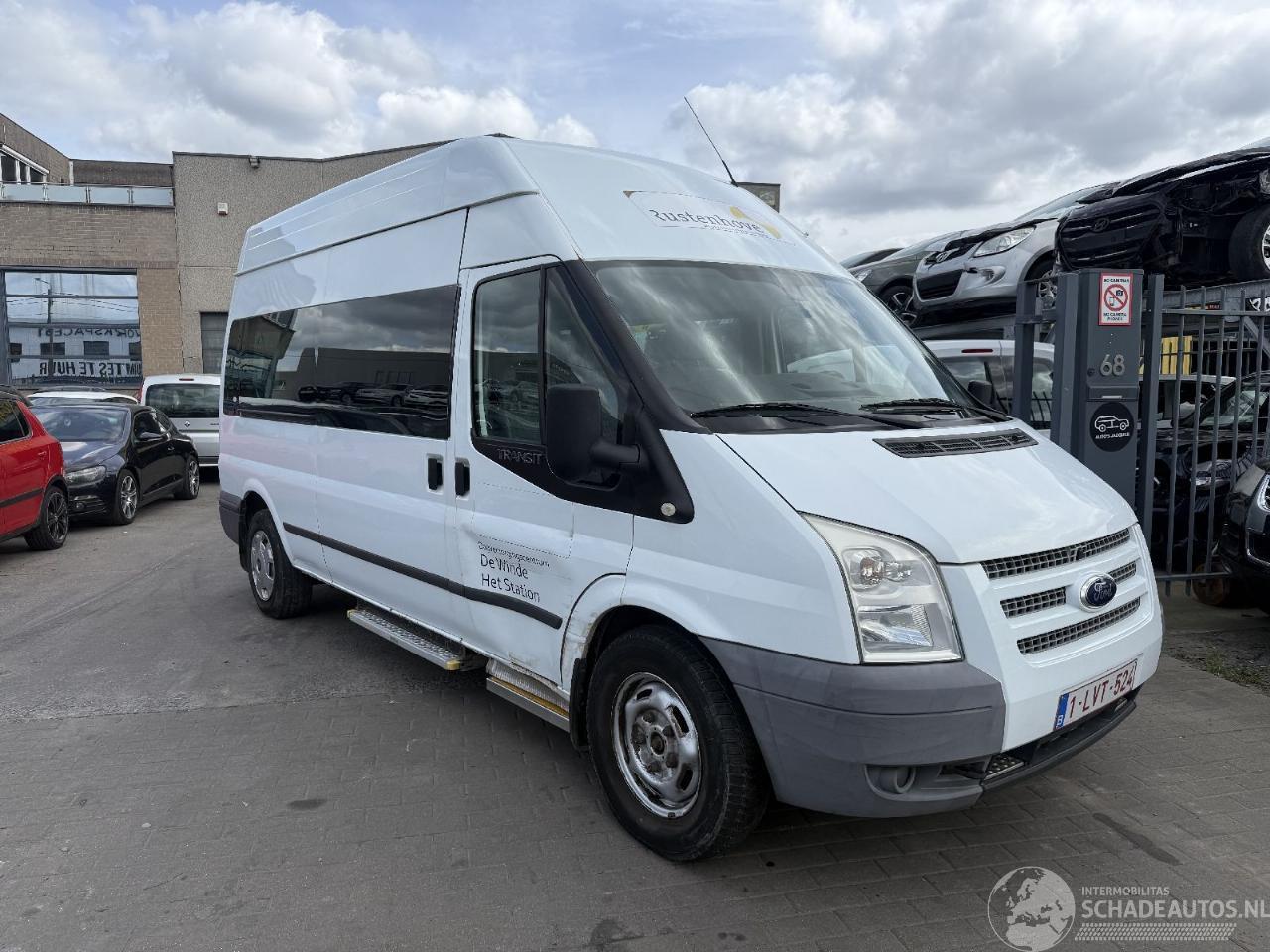 Ford Transit 2.0 TDCI / 9-SEATS