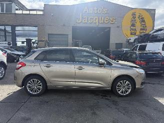 Vaurioauto  passenger cars Citroën C4 1.6I VTI SEDUCTION 2012/1