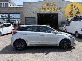 Damaged car Hyundai I-20 1.2I PLAY 2017/12
