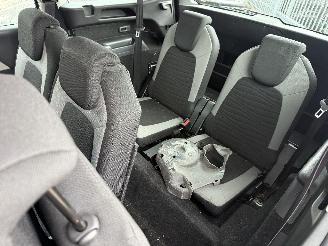 Citroën C4-picasso 1.2 INTENS / 7SEAT picture 13