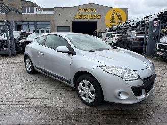 Unfallwagen Renault Mégane Coupe 1.6I EXPRESSION 2010/3