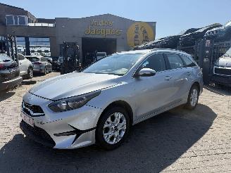 Voiture accidenté Kia Ceed 1.0 T-GDI COMFORT 2022/8