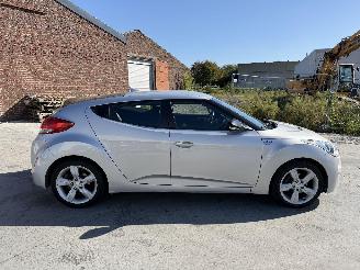 Coche accidentado Hyundai Veloster 1.6 2012/2