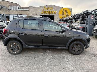 uszkodzony samochody osobowe Dacia Sandero 0.9 2016/8