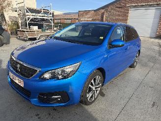 uszkodzony samochody osobowe Peugeot 308 1.2 PURETECH 2021/3