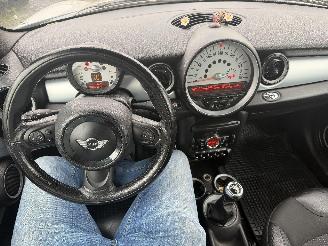 Mini Cooper ONE CABRIO picture 16