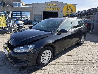 uszkodzony samochody osobowe Volkswagen Golf 1.6 TDI AUTOMAT 2015/1