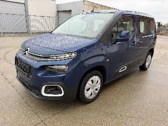 krockskadad bil auto Citroën Berlingo 1.2I FEEL 2021/7