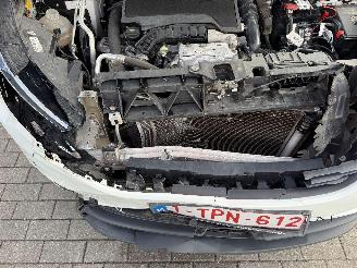 Opel Grandland 1.2I TURBO AUTOMAT picture 14