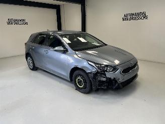  Kia Cee d  2021/6