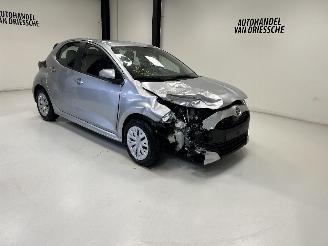 Schadeauto Toyota Yaris HYBRIDE 2022/9