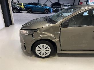 Toyota Yaris HYBRIDE picture 7