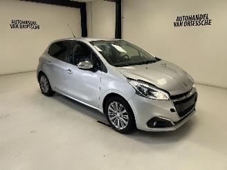 uszkodzony samochody osobowe Peugeot 208 STYLE 2018/5