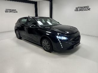 krockskadad bil auto Peugeot 308  2022/10
