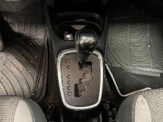 Toyota Yaris HYBRIDE picture 16