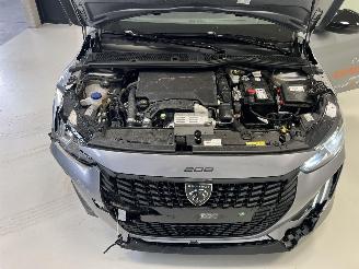 Peugeot 208 STYLE picture 9