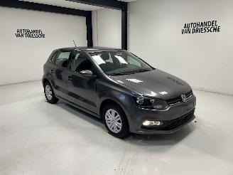 krockskadad bil auto Volkswagen Polo DSG // NUR 42000KM 2015/5