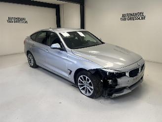 krockskadad bil auto BMW 3-serie  2019/4